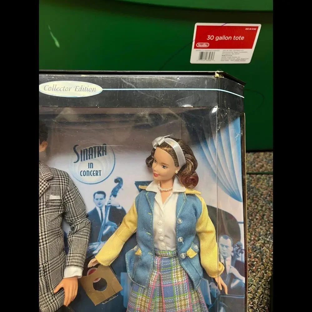 Mattel Barbie Loves Frank Sinatra Collectors Set 22953‎